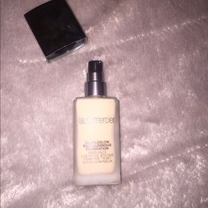 Laura mercier foundation